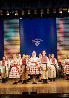 «Волинянка» відзвітувала запальними танцями та відтвореними обрядами весілля